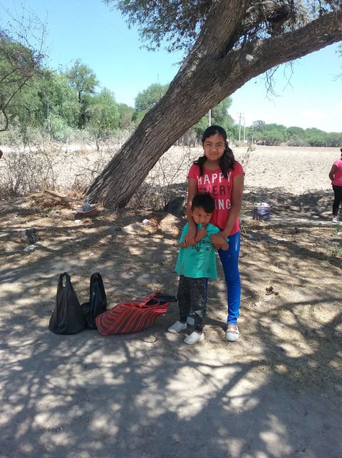 Niños Julio Ramirez con su hermana Angelina